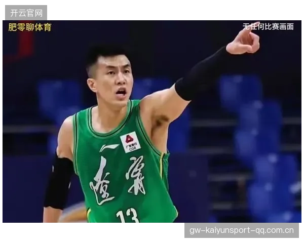 郭艾伦偷吃被抓现场爆笑：球场之外的趣味瞬间